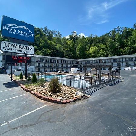 Bear Mount Inn & Suites Pigeon Forge Exteriör bild