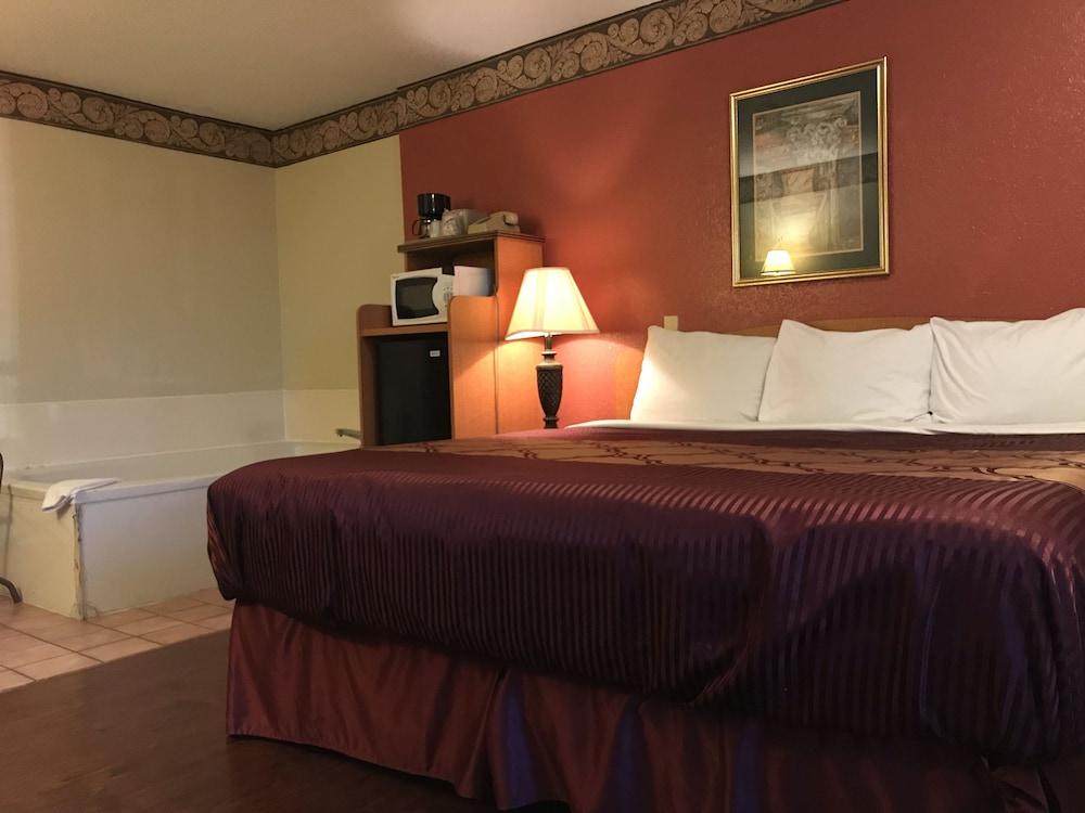 Bear Mount Inn & Suites Pigeon Forge Exteriör bild