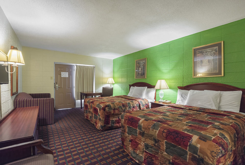Bear Mount Inn & Suites Pigeon Forge Exteriör bild