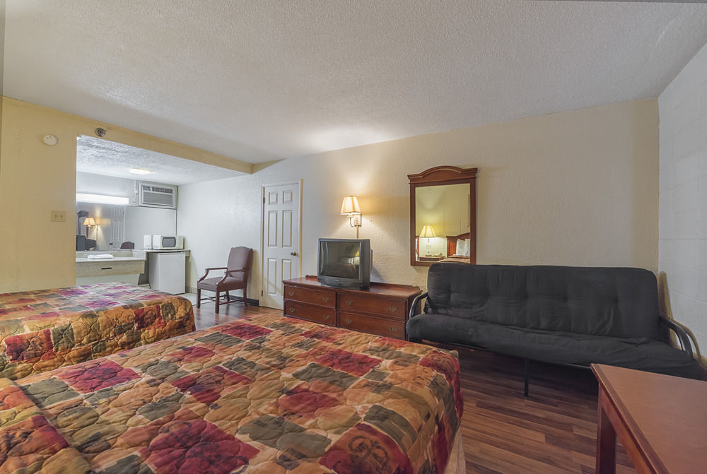 Bear Mount Inn & Suites Pigeon Forge Exteriör bild