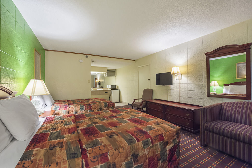 Bear Mount Inn & Suites Pigeon Forge Exteriör bild