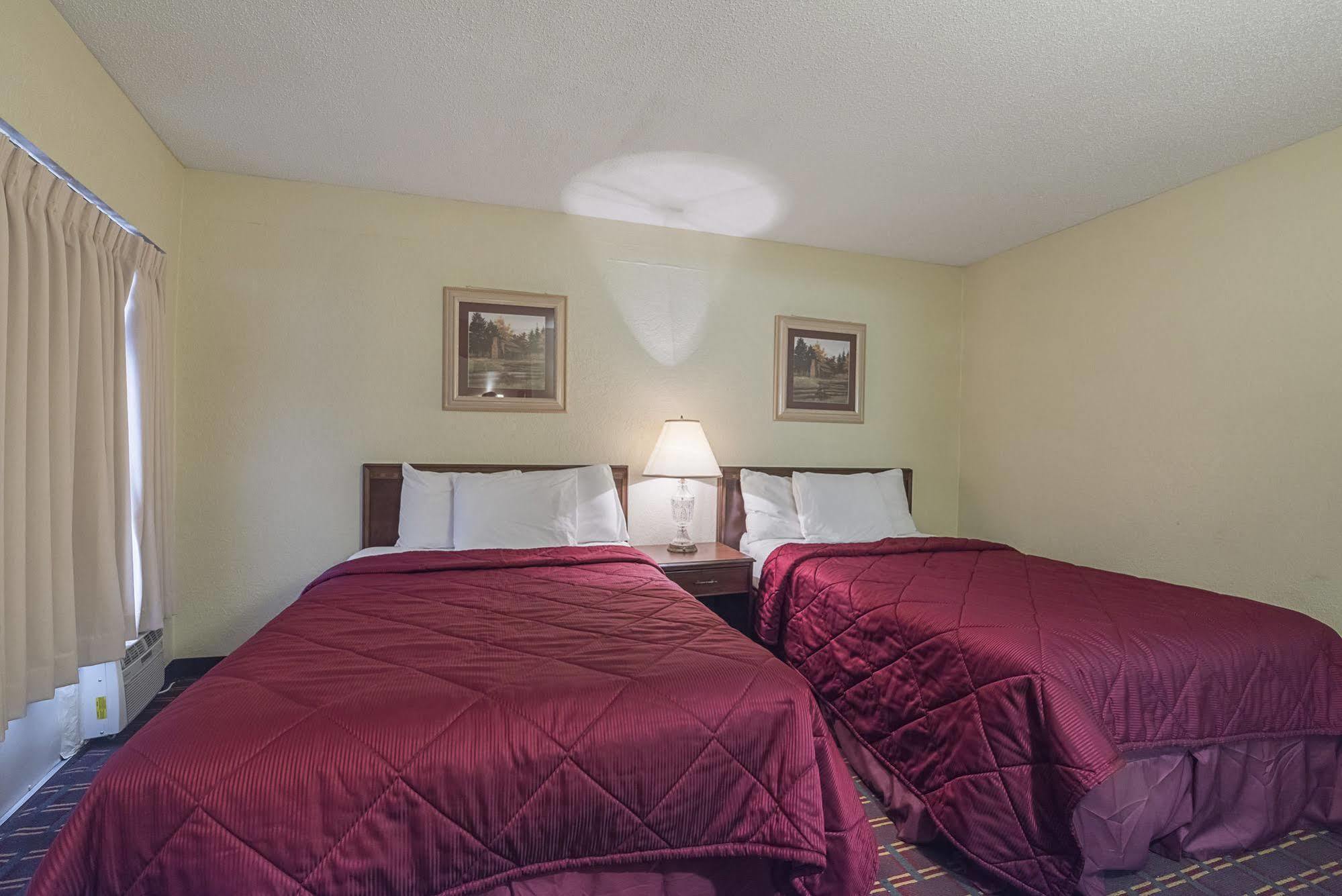 Bear Mount Inn & Suites Pigeon Forge Exteriör bild