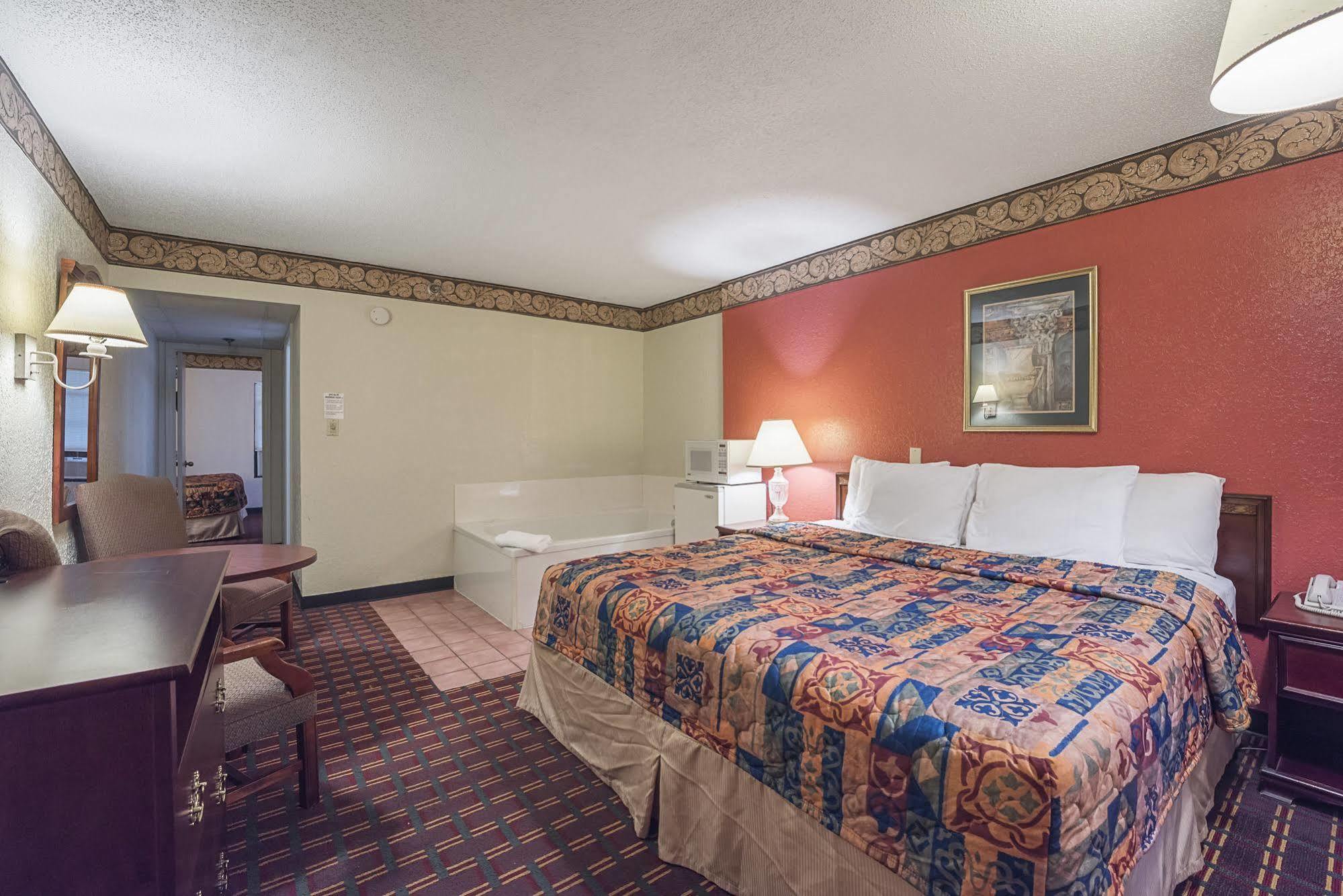 Bear Mount Inn & Suites Pigeon Forge Exteriör bild