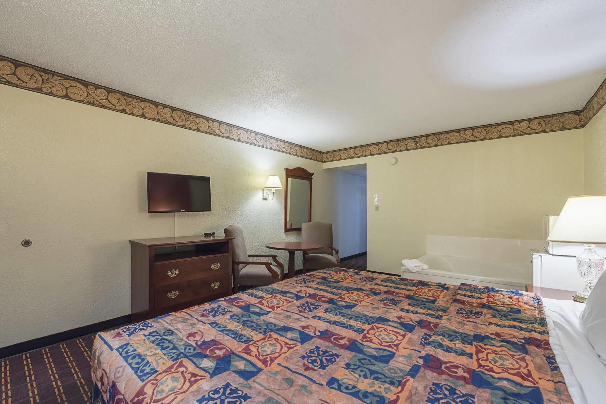Bear Mount Inn & Suites Pigeon Forge Exteriör bild